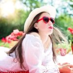 girl-sunshine-woman-hair-white-photography-716866-pxhere.com